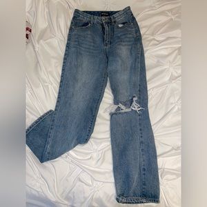 Pretty Little thing straight jean